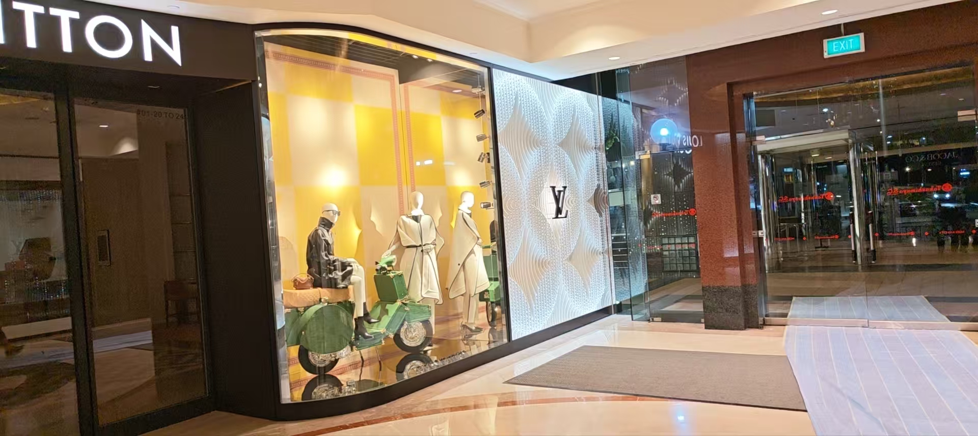 Commercial frontage access route - move move movers – move move movers – move move movers Commercial storefront frontage and access corridor used for overnight relocation planning